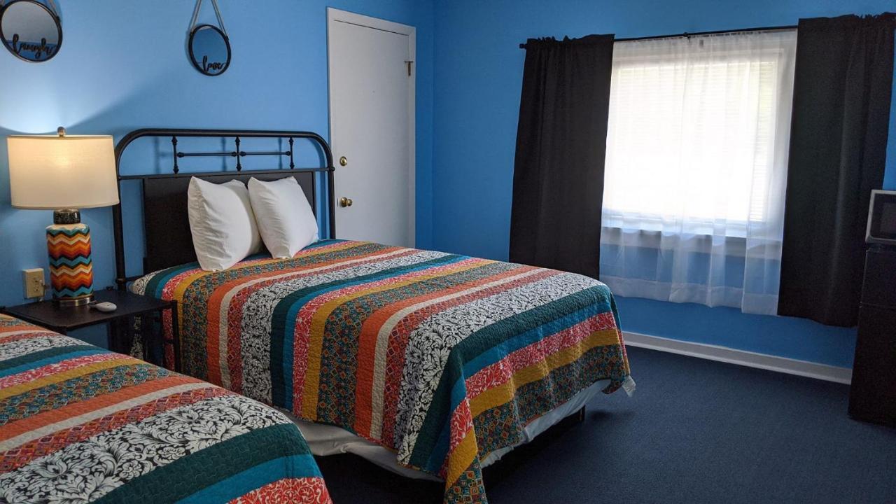 Blue Ridge Motel Schroon Lake ภายนอก รูปภาพ