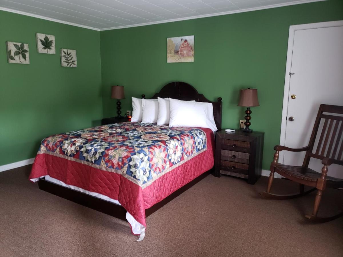Blue Ridge Motel Schroon Lake ภายนอก รูปภาพ
