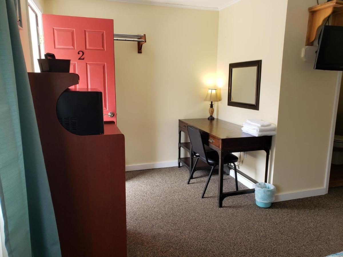 Blue Ridge Motel Schroon Lake ภายนอก รูปภาพ