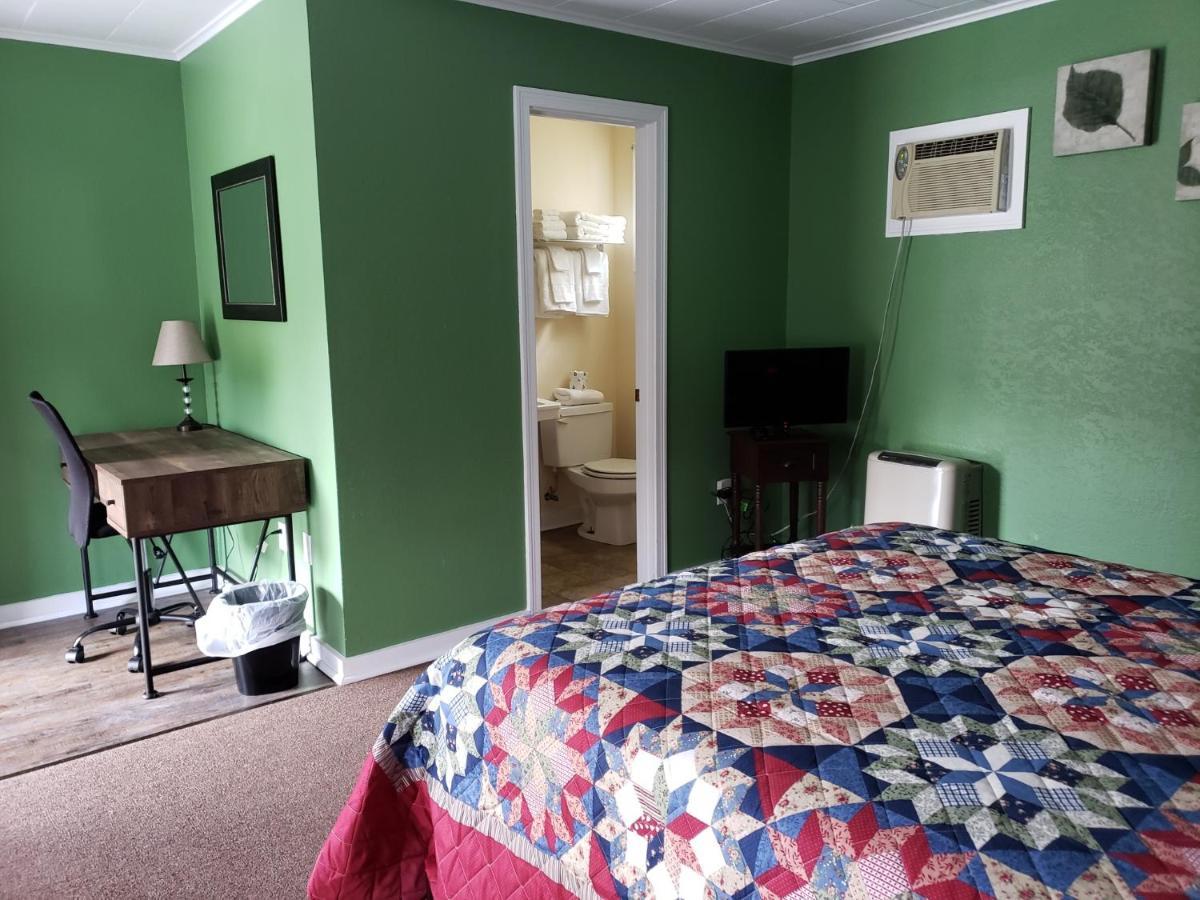 Blue Ridge Motel Schroon Lake ภายนอก รูปภาพ